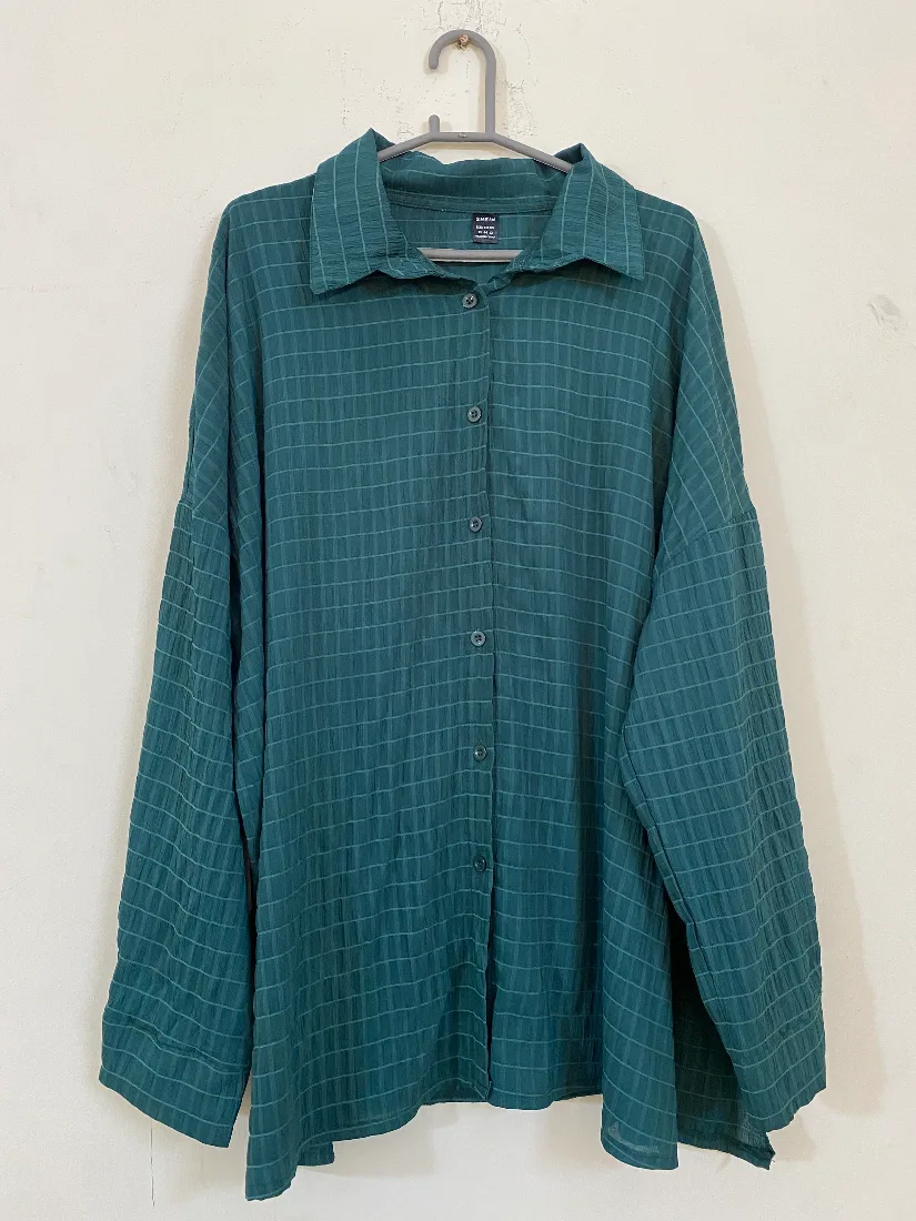 Stylish Green Checkered Button-Down Shirt for Women — photo 2 of 3