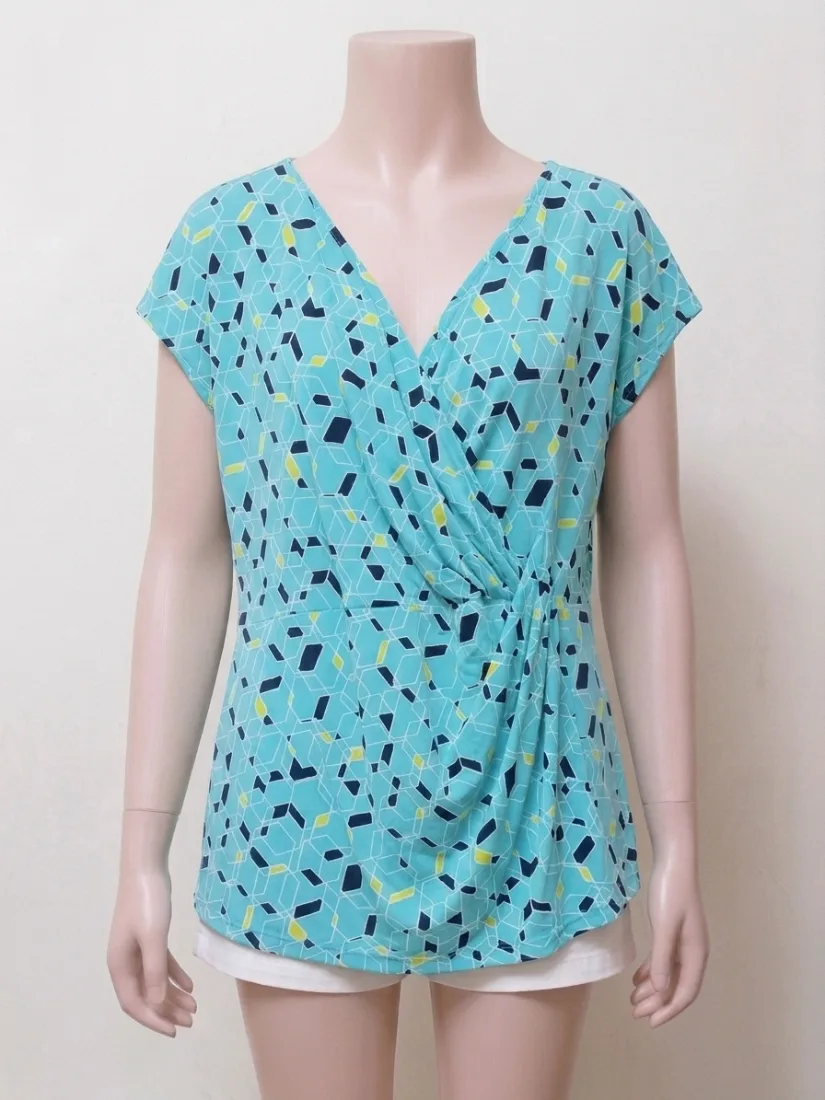 Geometric Print Front Twist Top