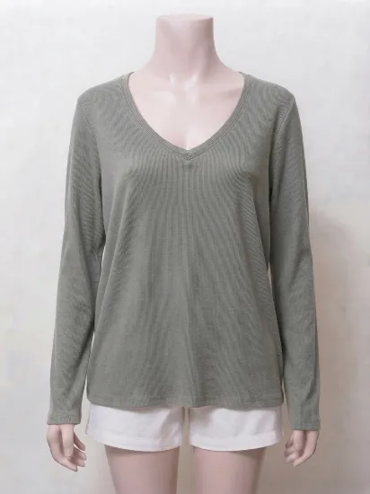 Ribbed V-Neck Long Sleeve Tee