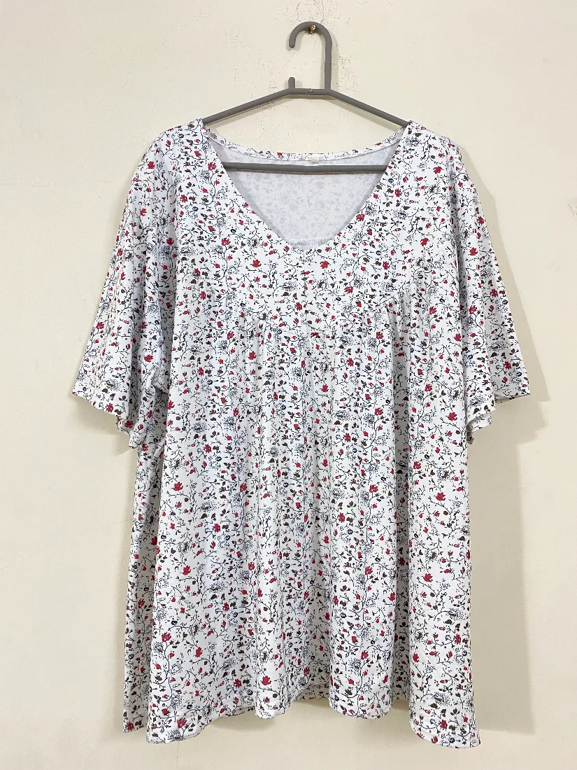 White and Red Floral Print Plus Size Top for Women — photo 2 of 2