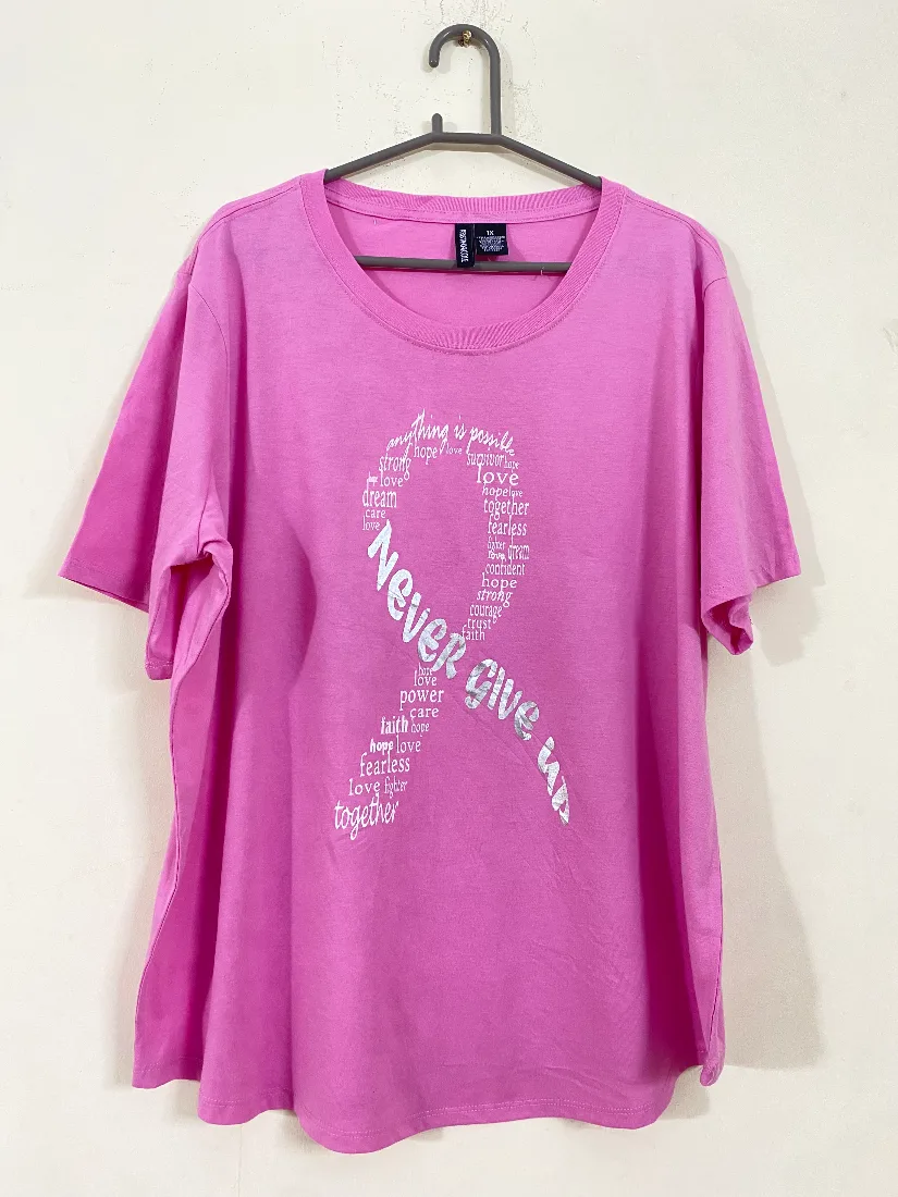 Stylish Pink "Never Give Up" Graphic Oversized T-Shirt for Women — photo 2 of 2