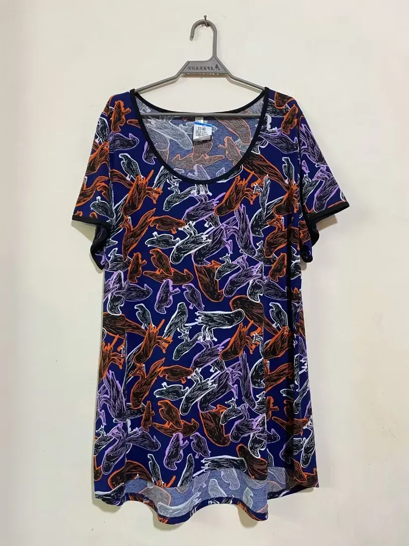 Graphic Printed Stretchable Top — photo 2 of 2