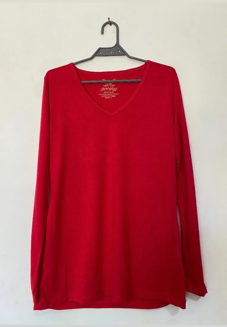 Red Plain Solid Full Sleeves Tee — photo 2 of 2