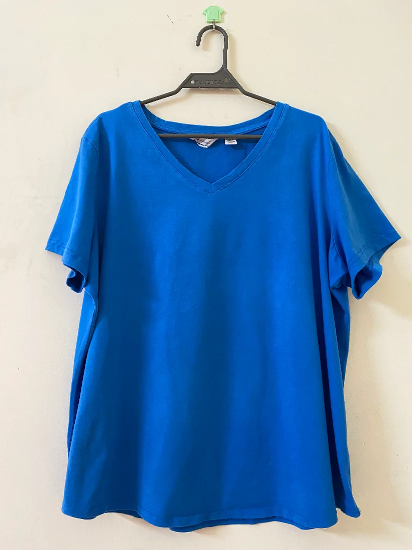 Classic V-Neck Relaxed Tee — photo 2 of 2