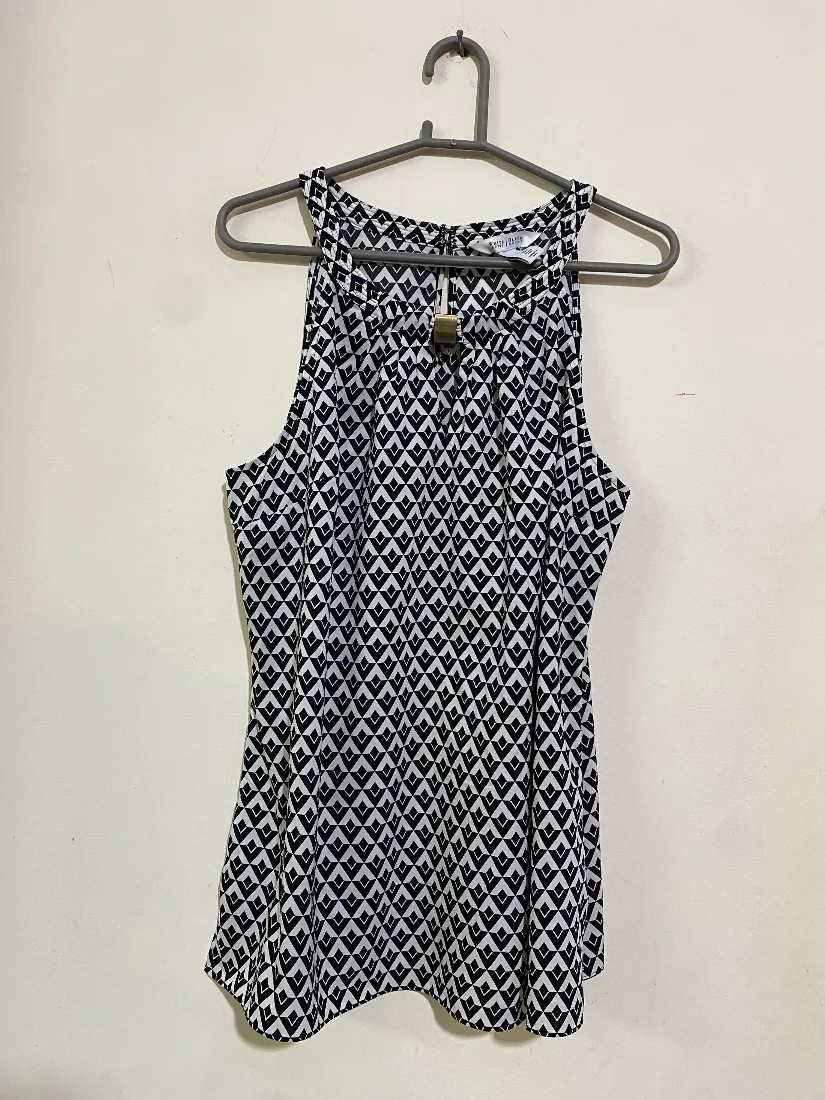 Black and White Geometric Halter Neck Blouse — photo 2 of 2